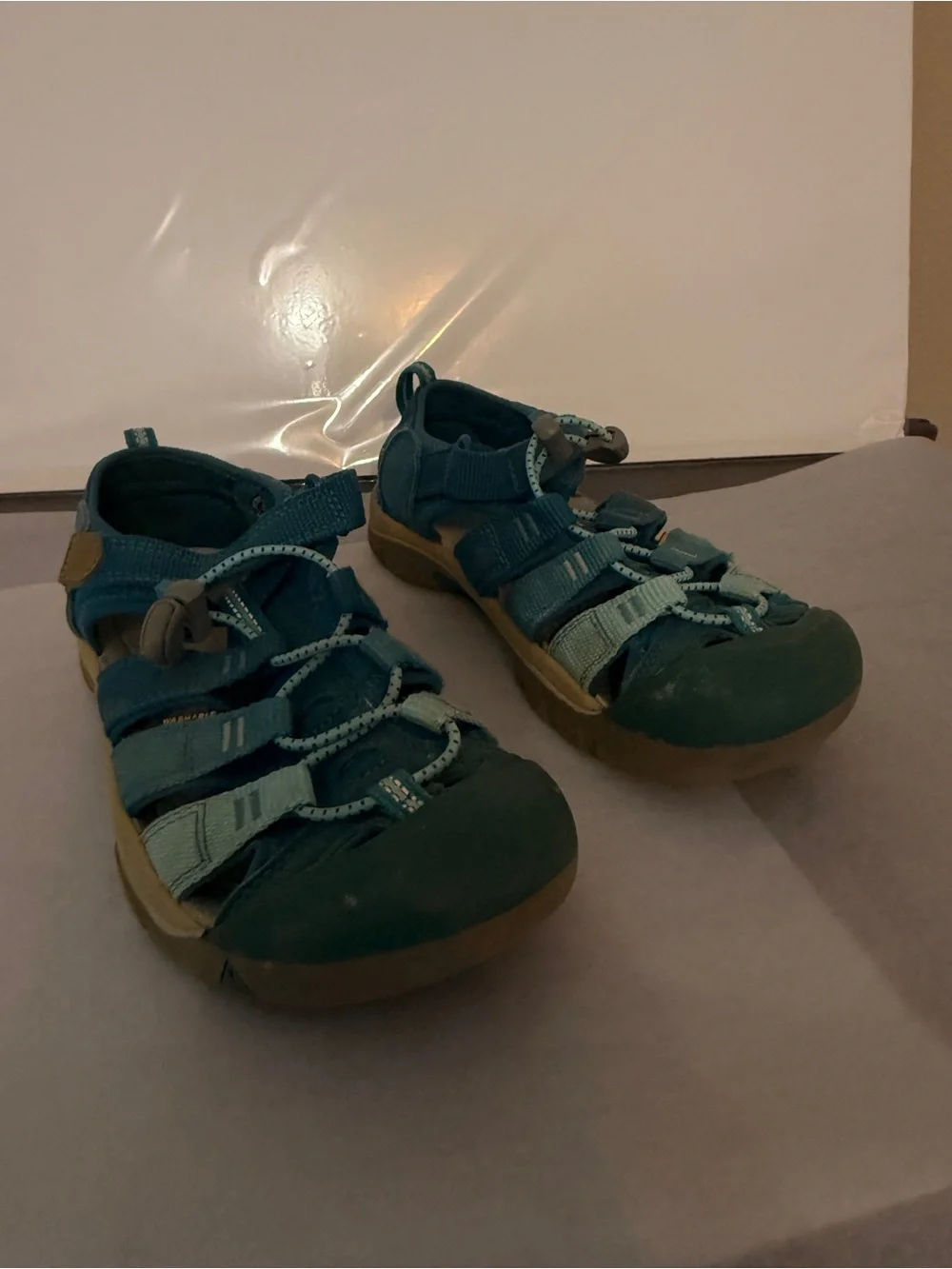 Keen Kids Closed-Toe Outdoor Sandals in Teal and Light Blue